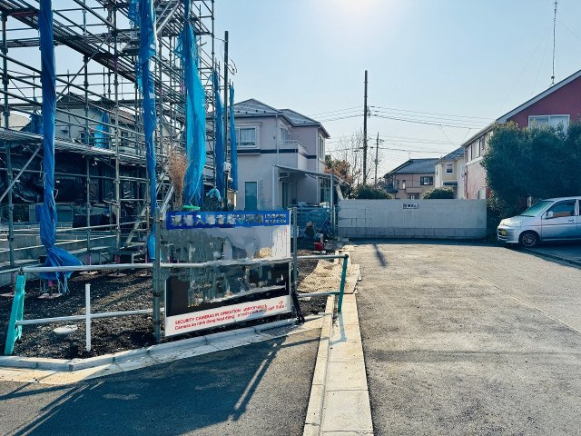 八王子市　弐分方町　新築一戸建て　１０期の前面道路含む現地写真|～南6ｍ・西5ｍ道路に面しています～