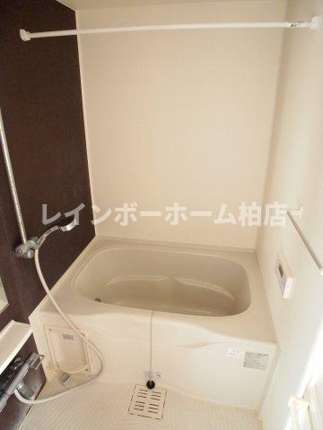 仲介手数料（賃料の1.10ヵ月）の50％OFF対象物件！の浴室|日々の暮らしに欠かせないお風呂です