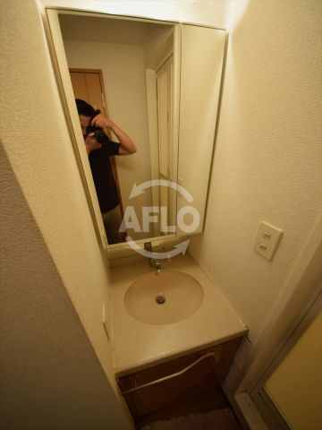 エステムコート難波ミューステージの独立洗面台|エステムコート難波ミューステージ　洗面化粧台