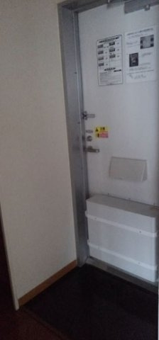 レオパレスエスペーロ本町の玄関|備品や設備仕様は号室等により異なります現地をご確認下さい。