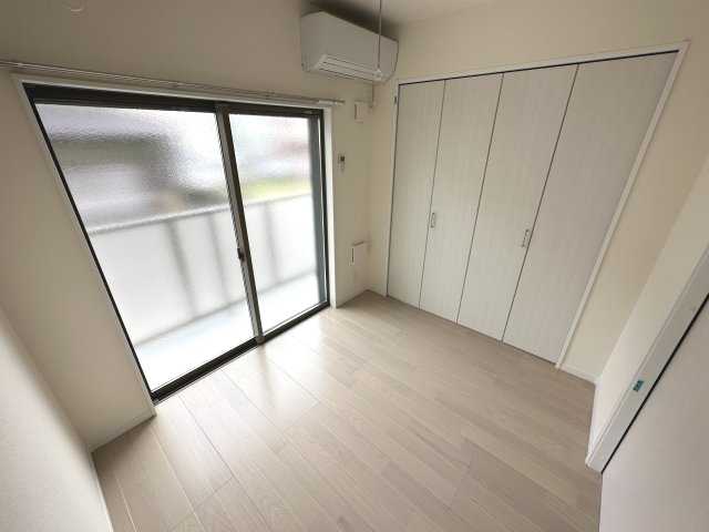 【寝室】