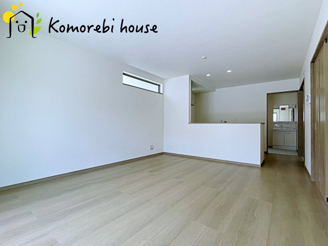 北本市宮内　２期　新築一戸建て　ハートフルタウン　Rの居間・リビング|使いやすい居間です