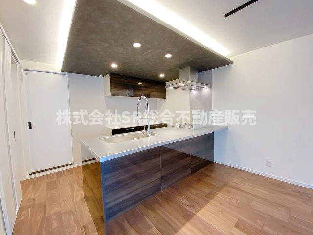 角田2丁目中古戸建のキッチン|配膳・片付けが楽なカウンターキッチンです！
