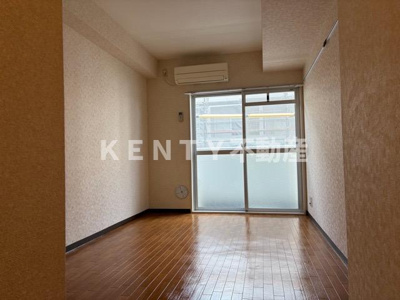 【寝室】 | グラン蒲田 | 広くて明るい寝室