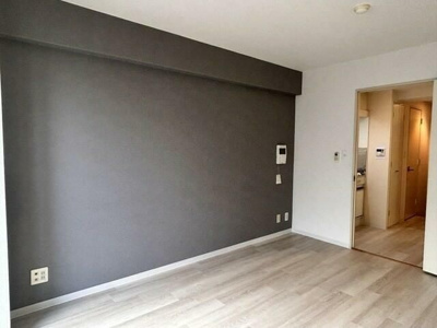 【居間・リビング】 | ステラレジデンス横浜 | 同一仕様・反転タイプ