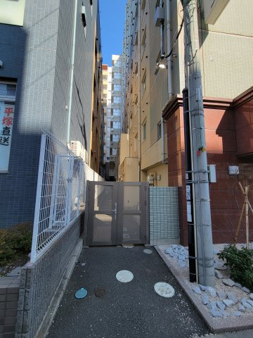 第八露木ビルの外観