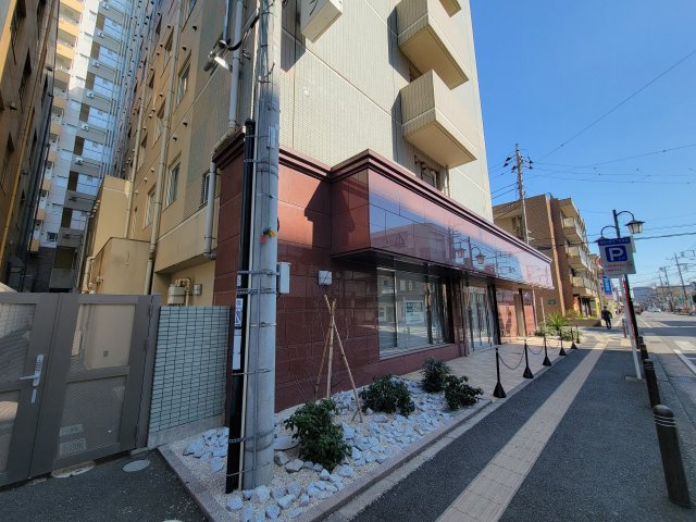 第八露木ビルの外観