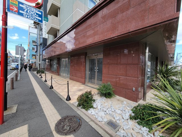 第八露木ビルの外観