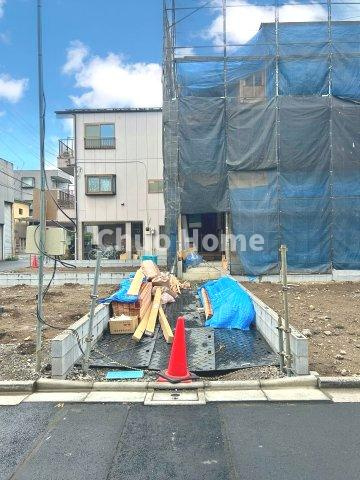 荒川区町屋6丁目新築分譲住宅の駐車場|カースペース