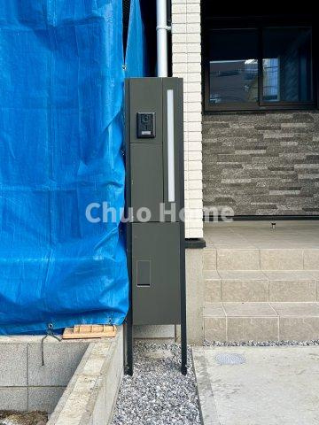 荒川区町屋6丁目新築分譲住宅の外観|留守中に便利な宅配ボックス完備