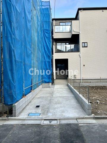 荒川区町屋6丁目新築分譲住宅の駐車場|カースペース