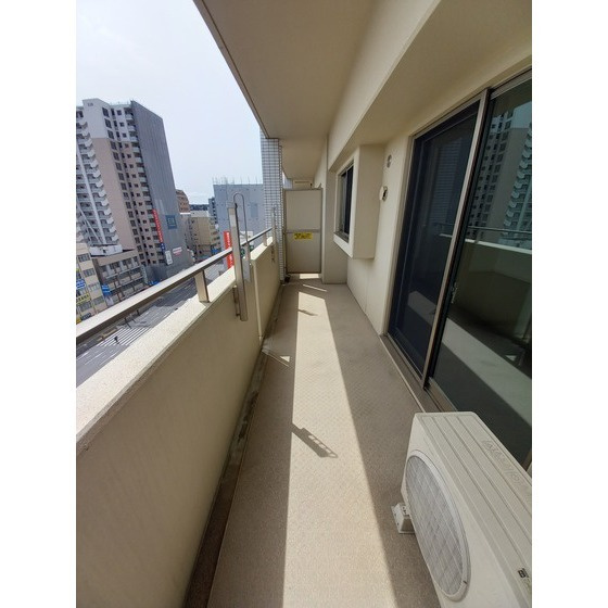 熊本市中央区坪井２丁目の賃貸マンションのバルコニー