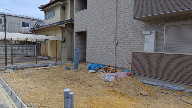 アート高槻の駐車場