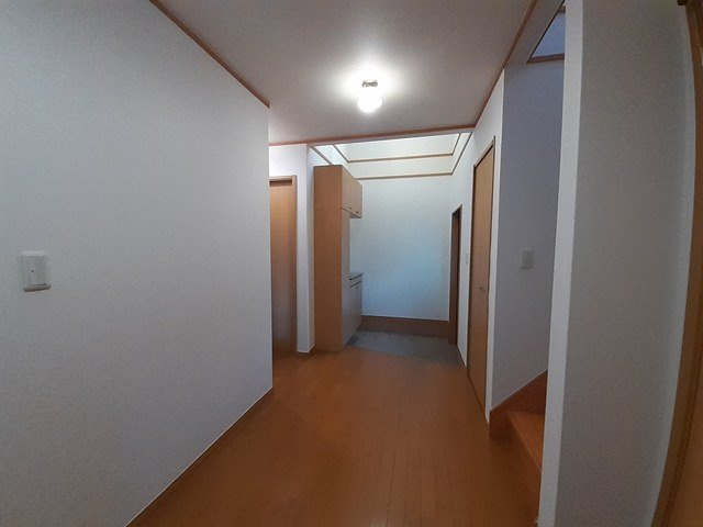 斑鳩町龍田北戸建住宅の玄関|ゆったりとした玄関です