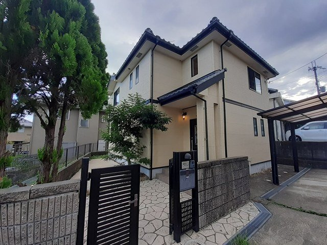斑鳩町龍田北戸建住宅のエントランス|エントランスです