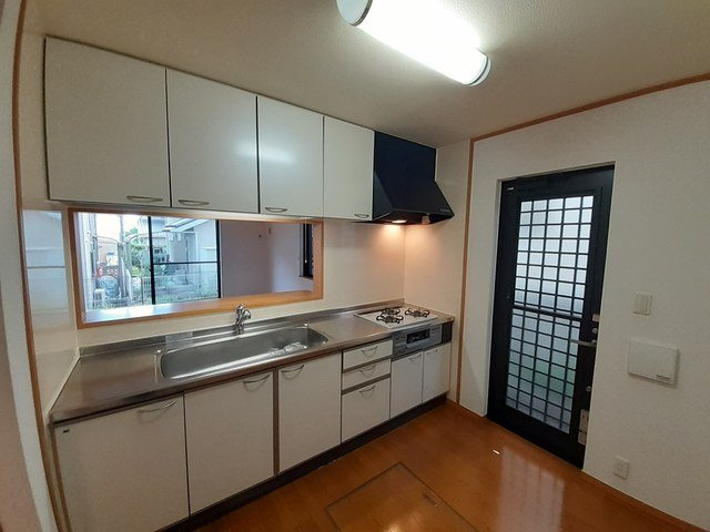 斑鳩町龍田北戸建住宅のキッチン|お料理しやすいキッチンです