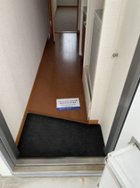 明るい玄関です