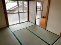 柔らかい畳が心地よい和室