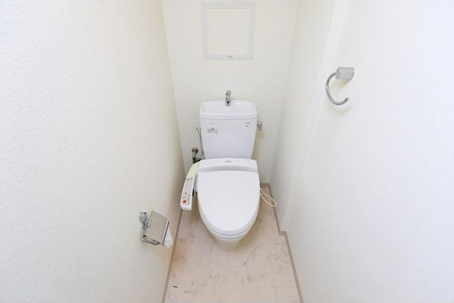 アーバングリーン兵庫ステーションフロントのトイレ|同物件別部屋写真