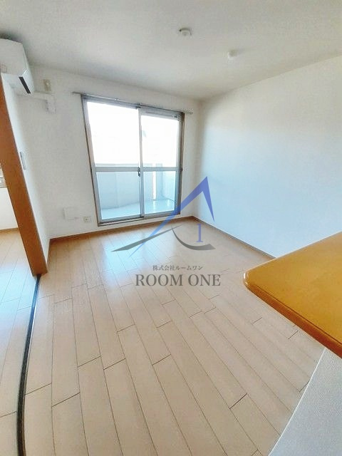 アンソレイエ・Ｋの居間・リビング|洋室のお部屋です。