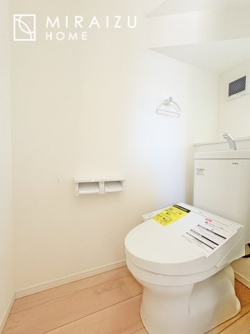【トイレ】 | おしり洗浄、ビデ洗浄、暖房便座の機能を標準装備。トイレットペーパーの無駄遣いを防ぎ、肌を傷つける心配がありません♪