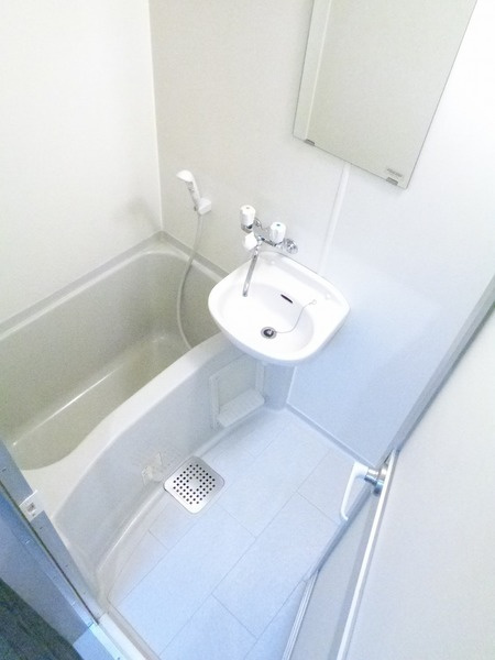 菱和パレス高輪台の浴室|コンパクトで使いやすいお風呂です