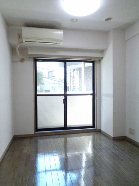 菱和パレス高輪台の居間・リビング|ゆったり過ごせるリビングです