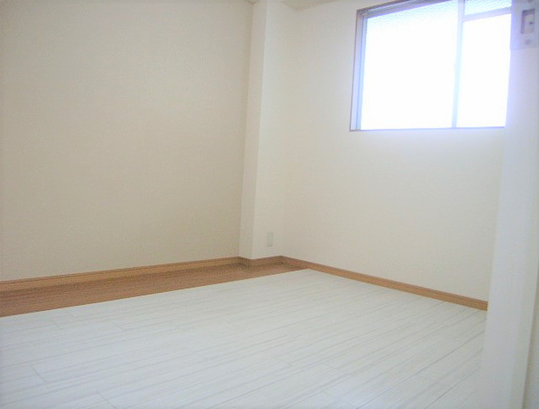 組坂ビルNo8の寝室|寝室にぴったりのお部屋です