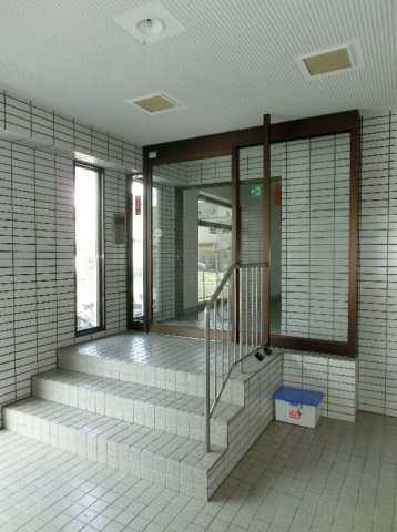 カサベルデ本町のエントランス|ゆとりのあるエントランスです
