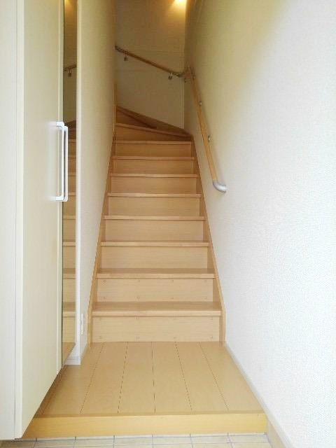 ヴァンベール葉山　Ⅱの玄関|シューズボックス付き♪