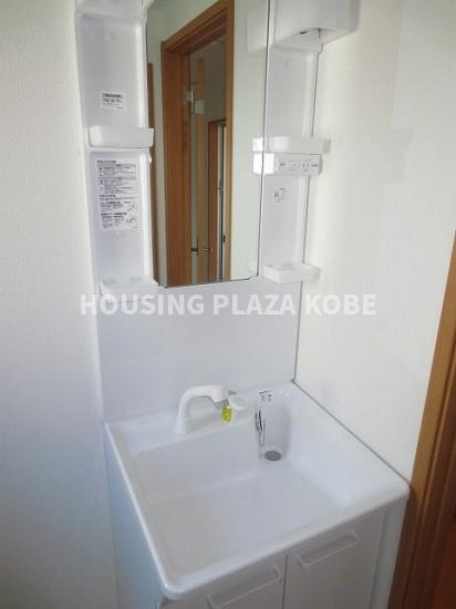 ワコーレヴィアーノ須磨寺町　須磨駅の賃貸情報の洗面所