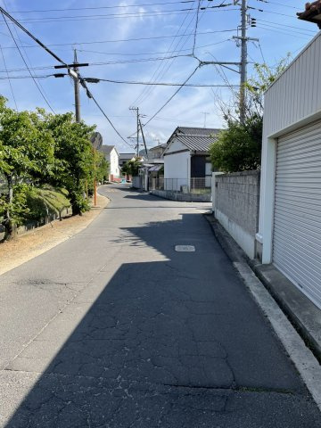 仏生山町乙　土地の前面道路含む現地写真