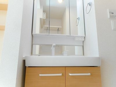 エルディム助光Ⅱの洗面所|コンパクトで使いやすい洗面所