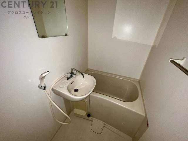 シンプルで機能的なユニットバスです！