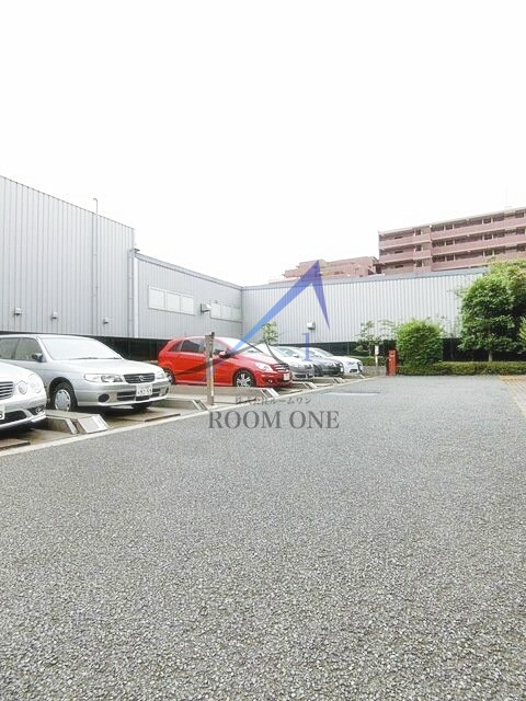 グランド・ガーラ用賀の駐車場|駐車場です。