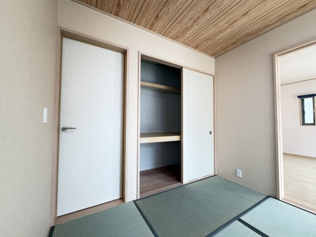 前橋市北代田町中古住宅の収納|■1階南西側和室収納