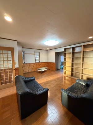 【居間・リビング】 | 本郷町貸戸建 -