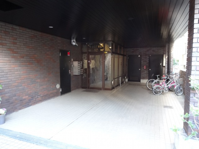 コラム８２のエントランス