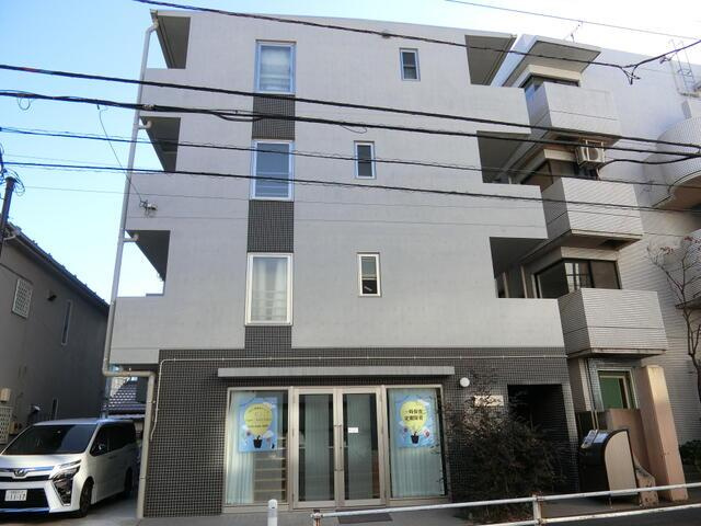 グランツ経堂の外観|4階建てです