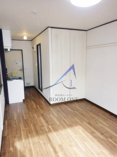 カーサウィスタリアの居間・リビング|洋室のお部屋です。