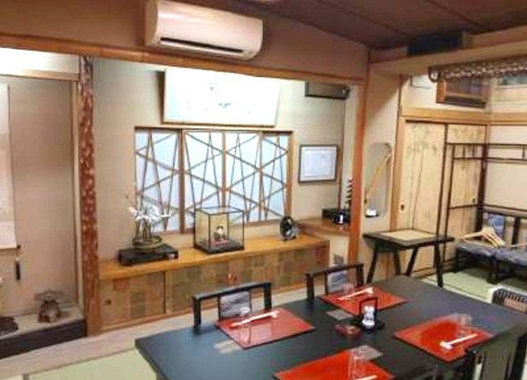 大町東１丁店舗の内装