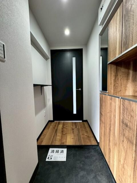 ＲｅＤＥＡＬ町屋レジデンスの玄関