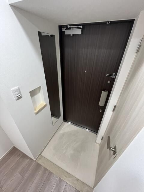 スプランディッド西日暮里の玄関