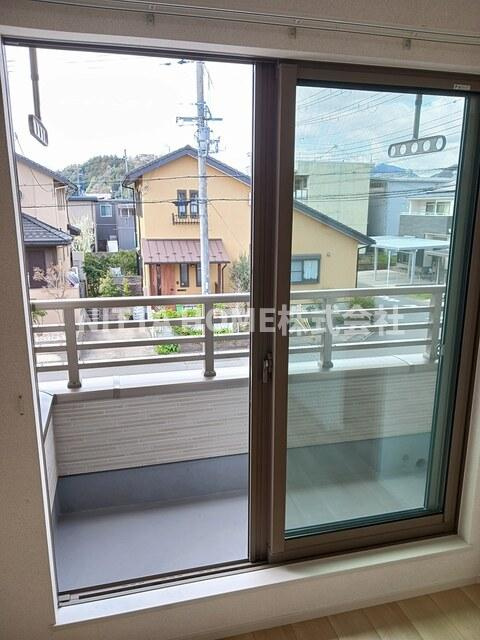 福知山市字天田和久市町のアパートのバルコニー|南西向きのバルコニーで日当たり良好！