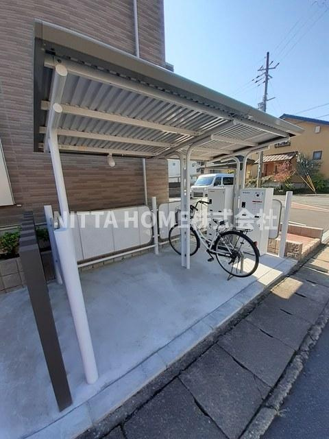福知山市字天田和久市町のアパートのその他共用部分|屋根付きの駐輪場は無料です○
