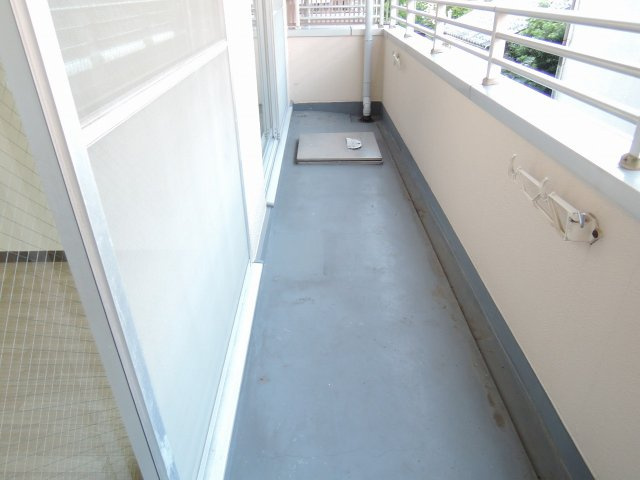 高槻市城北町１丁目の賃貸マンションのバルコニー