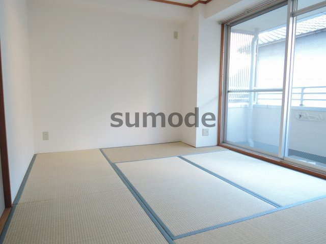 高槻市城北町１丁目の賃貸マンションの和室