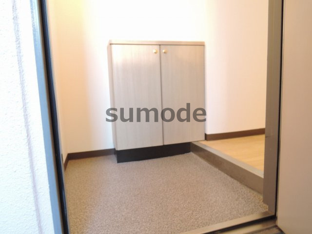 高槻市城北町１丁目の賃貸マンションの玄関