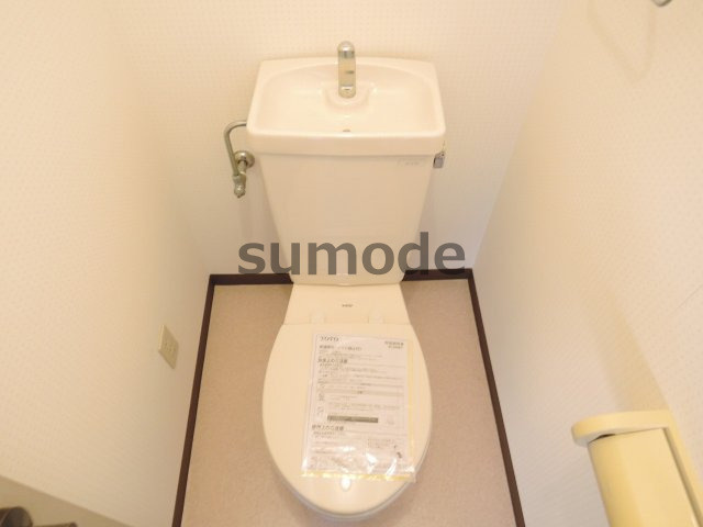 高槻市城北町１丁目の賃貸マンションのトイレ