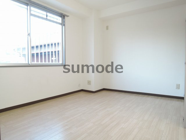 高槻市城北町１丁目の賃貸マンションの洋室